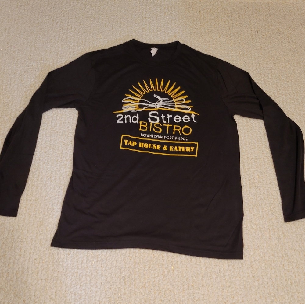 2nd bistro souvenier longsleeve tee az M